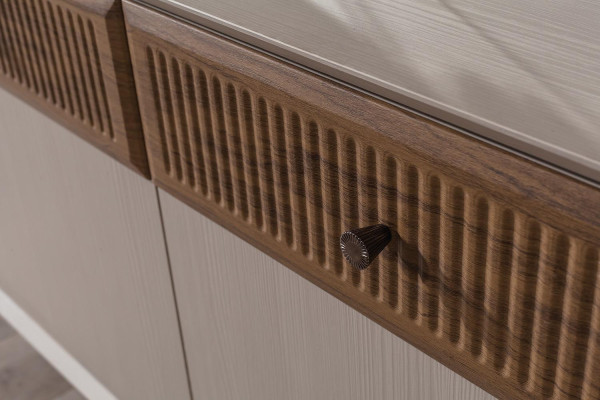 Novelty in Dining room Modern Set Consists of Sideboard and 3x Mirror