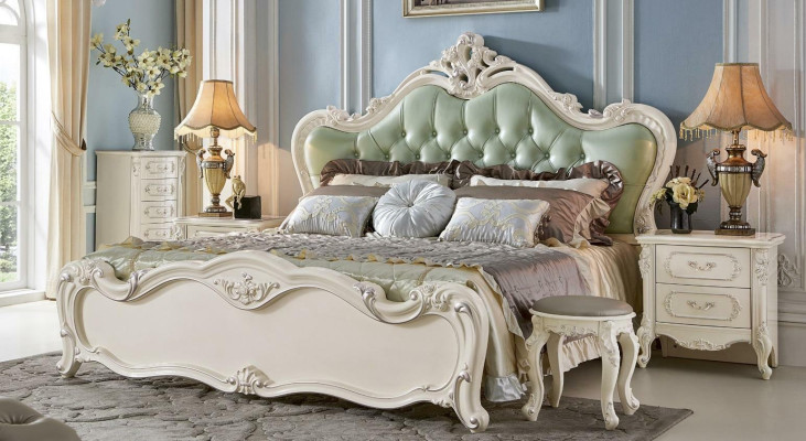 Classic s Bedroom Set made of white Wood and green Leather in Baroque style