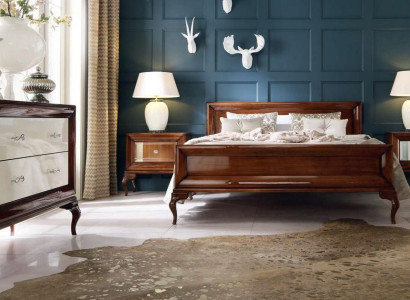 Polished bedroom furniture set: luxury and functionality in one