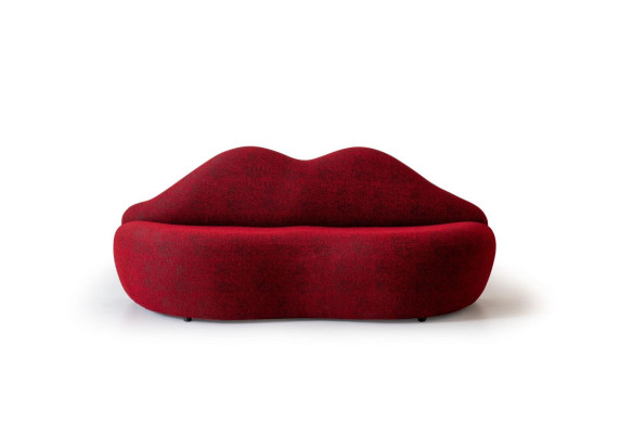 Designer 3 seater sofa red color in the shape of lips stylish seat cushions