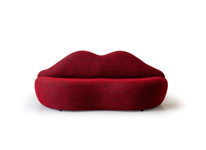 Designer 3 seater sofa red color in the shape of lips stylish seat cushions