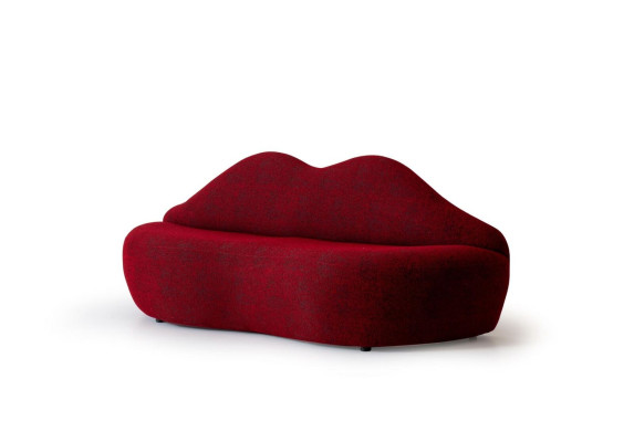 Designer 3 seater sofa red color in the shape of lips stylish seat cushions