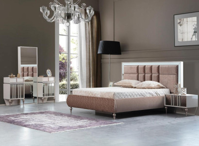 exclusive s Luxurious bedroom set with elegant brown chest of drawers