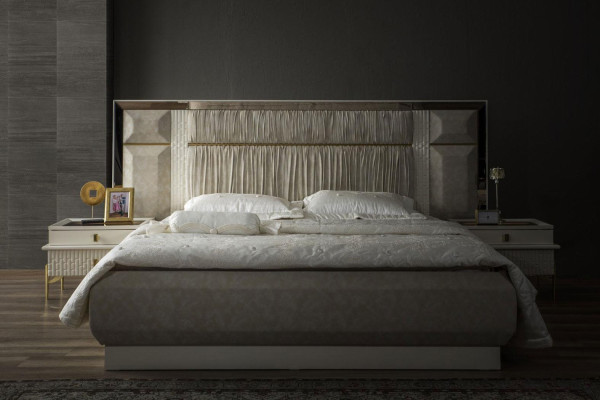 Luxury Double bed Bedroom Suite Wood Beige Fabric Bed Set 5pcs