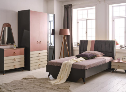 Luxury Bedroom Set Bed Bedside table Wardrobe Chest of drawers Mirror new