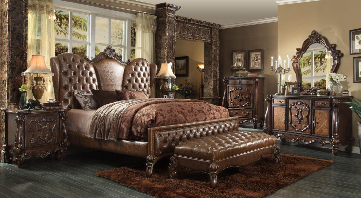 Bed Bedside table 3 pieces. Bedroom Set Chesrterfield Luxury Bedroom
