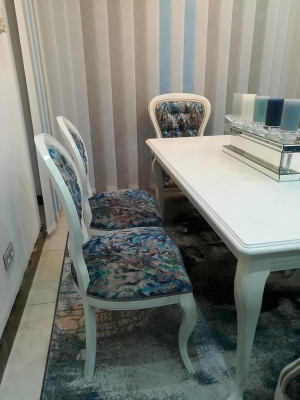 Dine in style with Classic Grey-Blue e Dining chairs in a practical set of 4