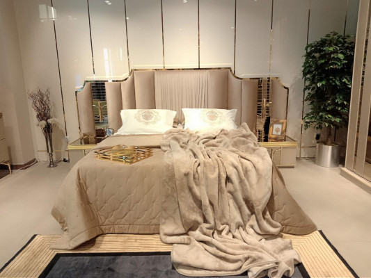 Bedroom Set Modern Luxury Bed 2x Bedside table Chest of drawers with Mirror