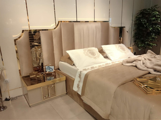 Bedroom Set Modern Luxury Bed 2x Bedside table Chest of drawers with Mirror