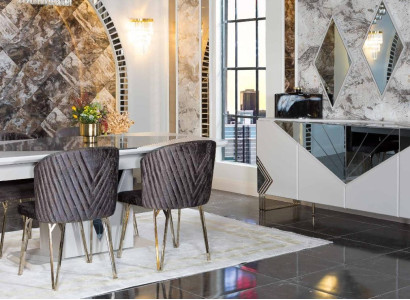 Luxurious Dining room Suite Designer Dining table x4 Chairs Chest of drawers Mirror