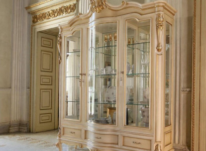 Luxury Display case Beige Color Perfect Furniture for Living room Wooden display case