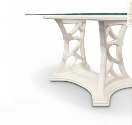 Dining table Table Wood Dining room table Dining room Glass Oval