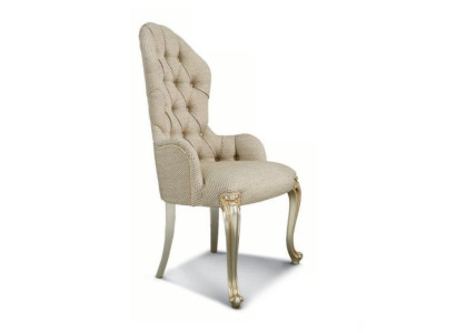 Luxurious dining chairs in beige fabric – stylish comfort for your home