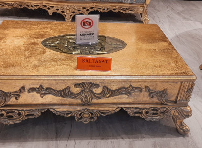 Baroque Coffee table Gold Color Carved Legs Table Wood Living room