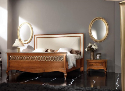 Bedroom Furniture Set Suite Italian Furniture Bedside table Solid Wood 3pcs