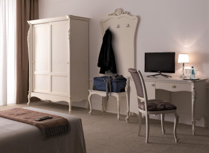 Classic Bedroom Complete Set Stool Desk Wardrobe 5 pcs.