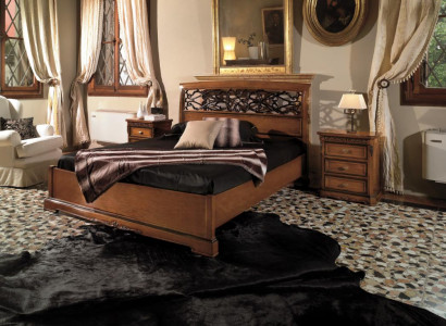 Bedroom Furniture Suite Set Italian Furniture Bedside table Solid Wood 3pcs
