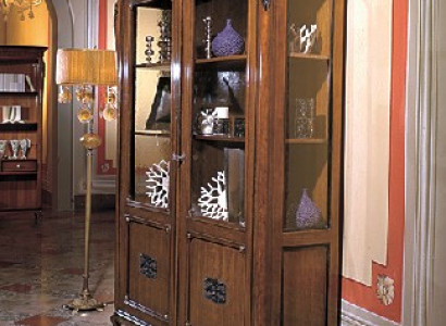 Classic Furniture Italian Furniture Wood Brown Display case Chic display cabinet