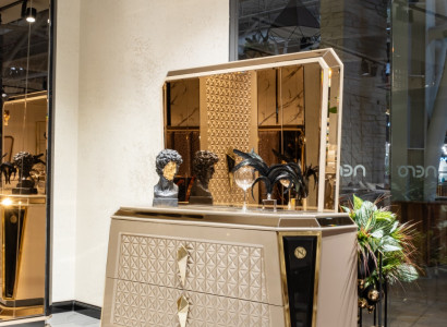 Bedroom Furniture Modern Luxury Chest of drawers with Mirror Design Furnishings