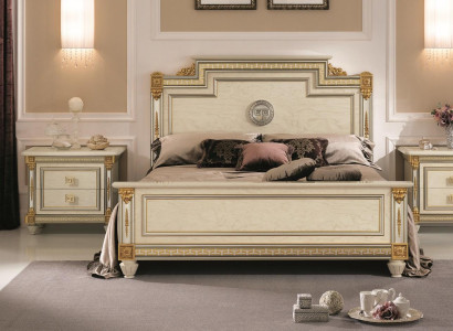Bed + 2x Bedside table 3 pcs. Bedroom Set Designer Luxury Bedroom Baroque