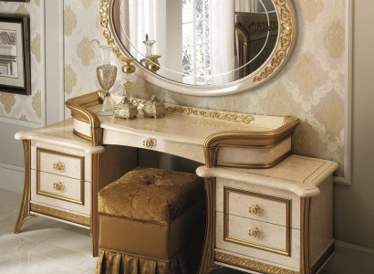 Dressing table with Mirror Luxury Console Chest of drawers Bedroom Table Baroque Rococo