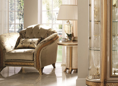 Living room Luxury Armchair Hotel Upholstery Classic Single Seater Beige arredoclassic