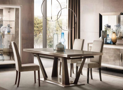 Classic r Design Dining table Italian Style Furniture Tables Light Brown