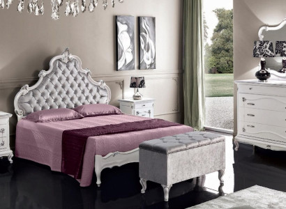Classic Furniture 6-piece bedroom set Bed 2x Bedside tables Stool Chest of drawers Mirror