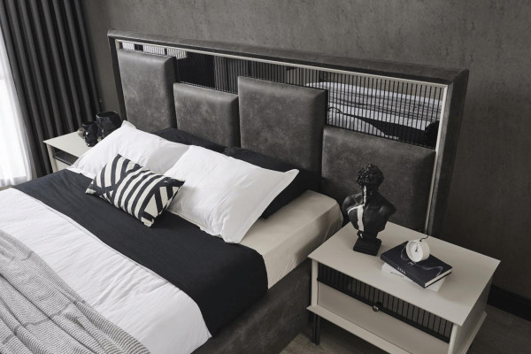 Black and white Bedroom Set Designer Bed 2x Bedside tables Wardrobe