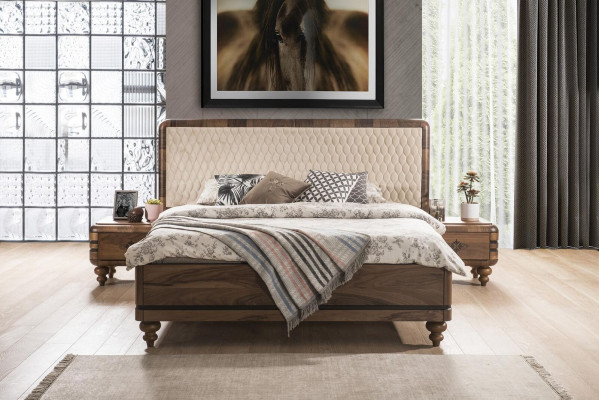 Classic s Bedroom Set Luxury Brown Bed Bedside tables Dressing table