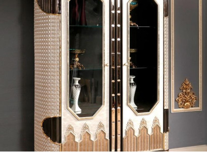 Classic Display case Luxury Wood Display case Cabinets Designer Glass Doors Wardrobe