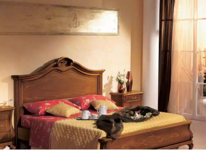 Wooden double bed in Classic n style Luxurious Bedroom design Beds