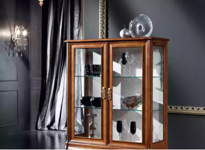Luxurious Wood Wardrobe Wardrobe Classic with Display case Wardrobe