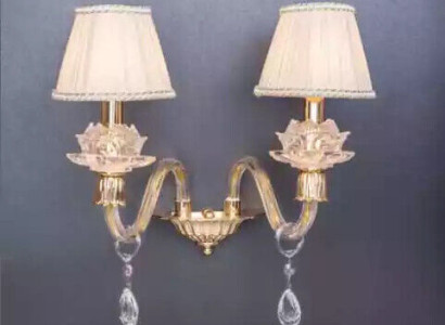 Stylish wall lamp Classic wall lamp in gold luxurious chandelier