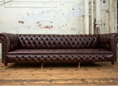 Brown Chesterfield 4 Seater Classic Luxury Baroque Rococo Sofa