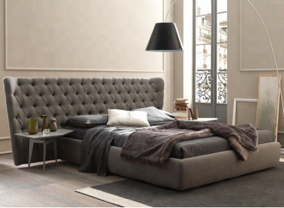Large Chesterfield Luxury Double bed Designer Bedroom Furniture