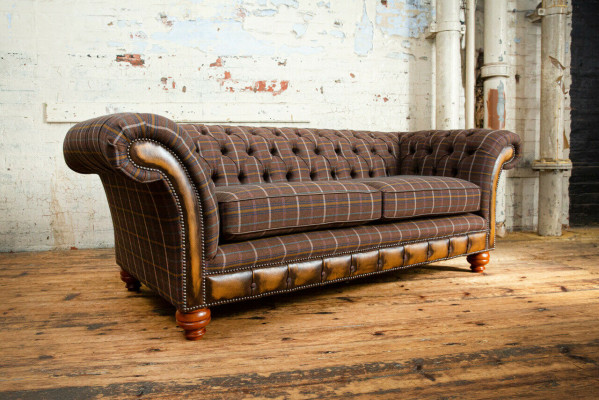 Classic Designer Brown Sofa Three Seater Seater Chesterfield Style Modern Couch