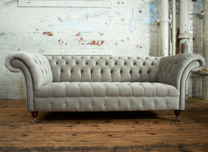 Stylish light gray Chesterfield three-seater luxury living room 3-seater