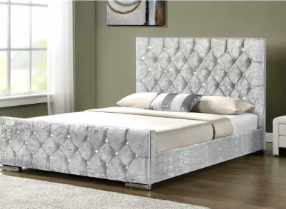 Designer white Chesterfield Double bed Luxury Bedroom Beds
