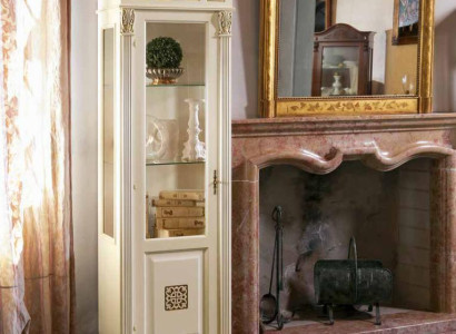 Elegant baroque glass display cabinet with filigree decorations