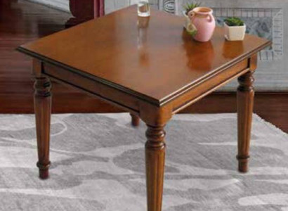 Stylish Classic r Coffee table in brown with turned legs