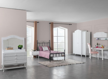 Design Girls Youth Room Set Bed Bedside table Wardrobe 6-piece.