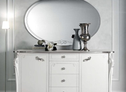 Oval wall mirror in elegant Art Deco style for the living room