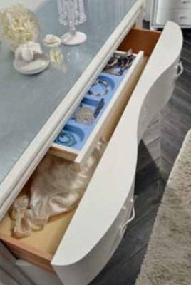 Chests of drawers Designer Chest of drawers Sideboard Side Board Wardrobe Shelf Luxury Modern Wood