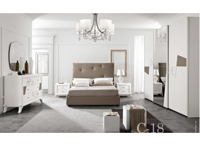 Stylish designer chest of drawers made of natural wood from the Italian furniture manufacturer