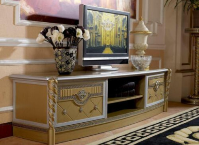 Sideboard TV Lowboard TV-cabinet XXL Wardrobe Table Living room Wood Classic Baroque S